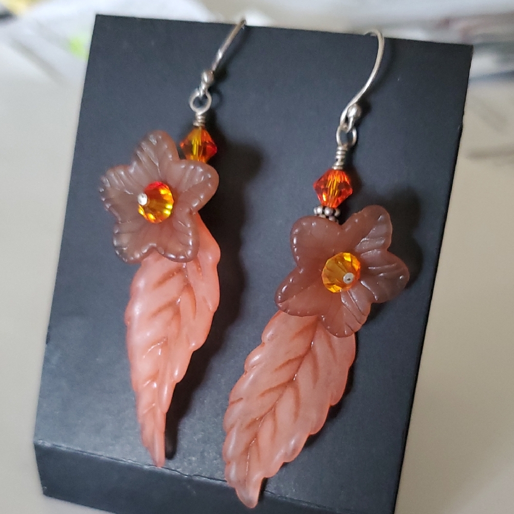 Floral, Autumn-Colored Acrylic Earrings - Picture 1 of 3